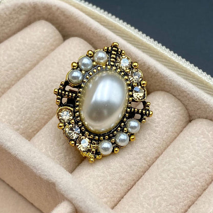 Brooch - Elegant Brooch with Crystals and Pearl