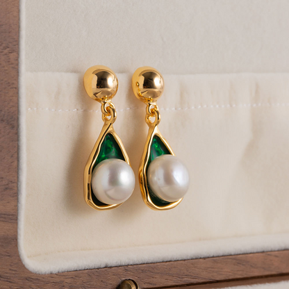 Gold-Colored Earrings with Pearl and Green Accents – Warm & Trendy | Twinolo