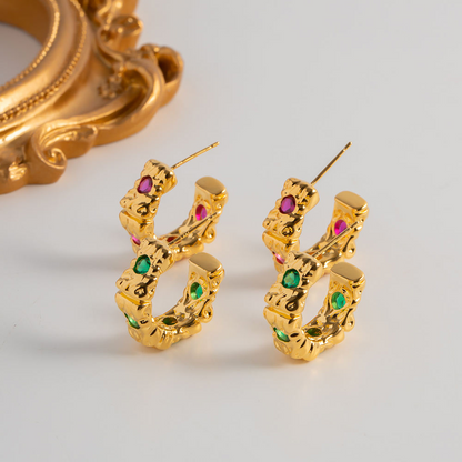 Mini Hoops with Shiny Green Accents – Playful Detail | Twinolo